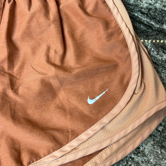 Nike Dri-Fit Shorts Size Small - Picture 2 of 7